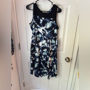 Simply Vera by Vera Wang Dress Size M